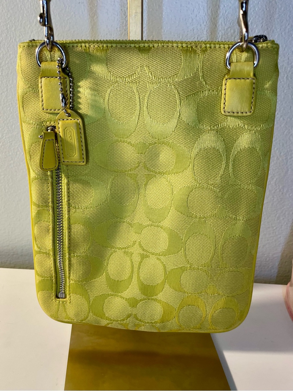 Coach Signature Crossbody Bag Yellow Green - Picture 15 of 15